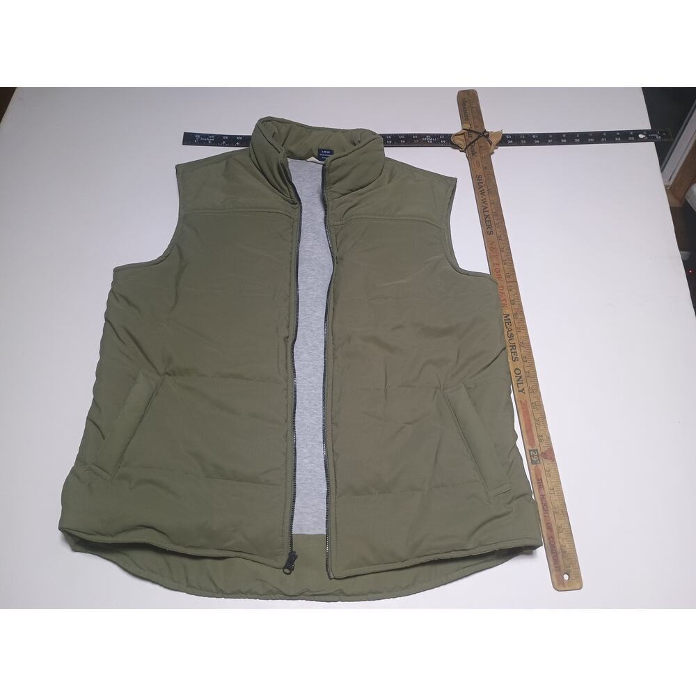 George Men's Green Puffer Vest - Size L - Great Condition!